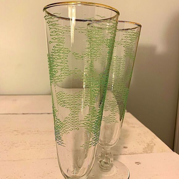 Vintage Modern Beer/Cocktail Glasses  - Picture 2 of 5